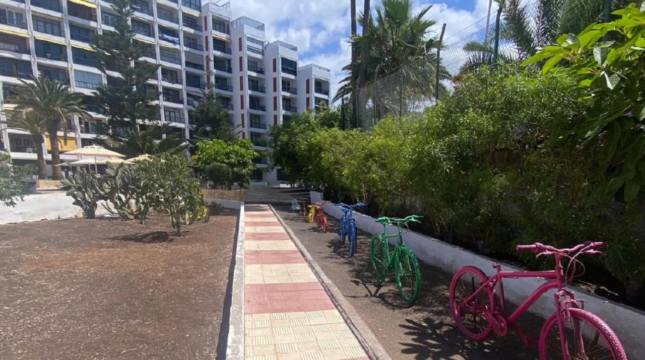 Beach And Pool In Playa De Las Americas Appartement Buitenkant foto
